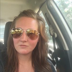 Meet your Posher, Rachel