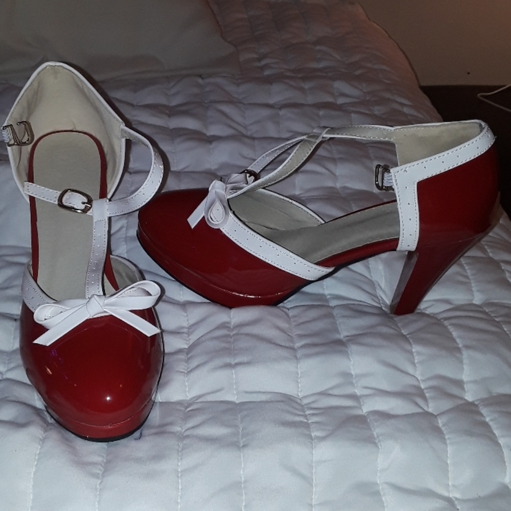 Brand newFancy red dress shoes