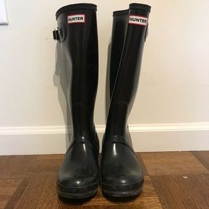 Hunter black boots size 8
