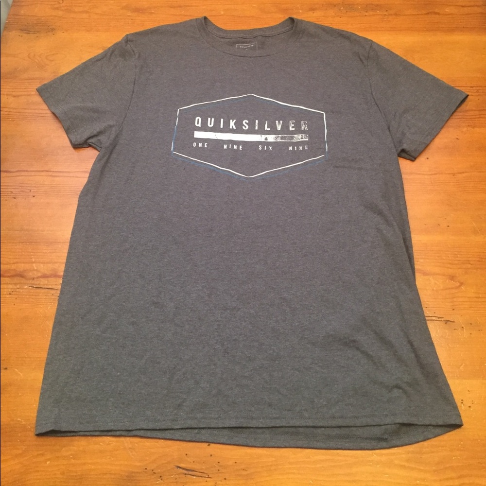 NWOT Quiksilver T-Shirt