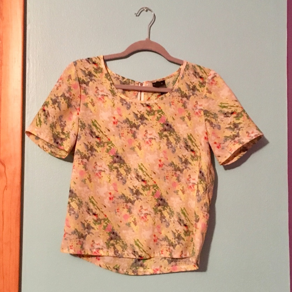 Cute Lightweight Pastel Top!