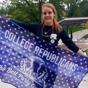 Meet your Posher, Caroline