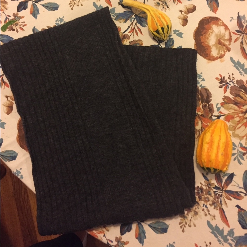 Wool scarf from Kenneth Cole