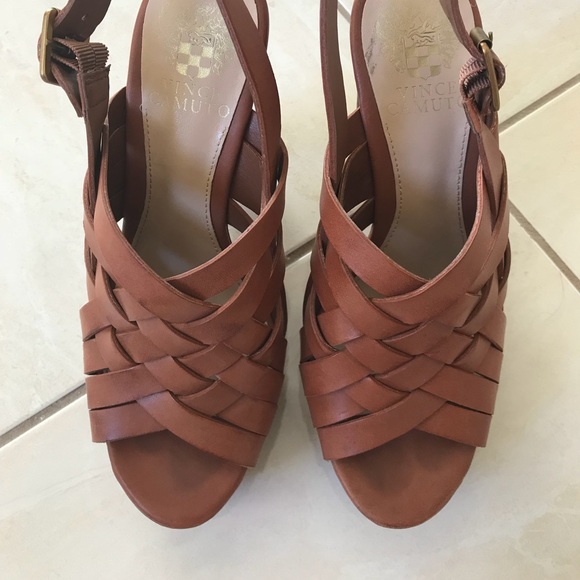 Vince Camuto Platform heels - Picture 2 of 3