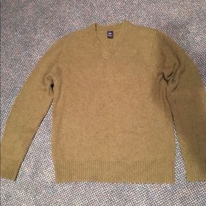 Women’s Green GAP sweater. Size Small