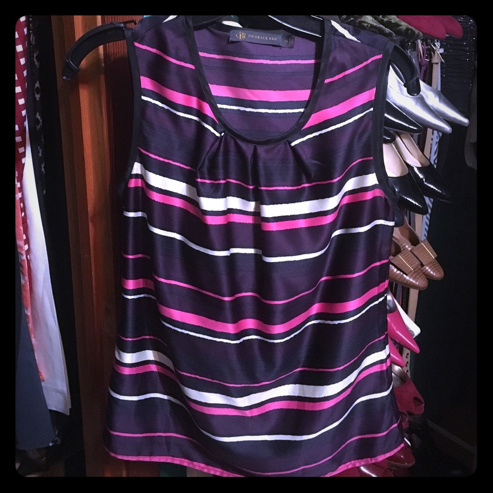 Gorgeous purple pink off white sleeveless top