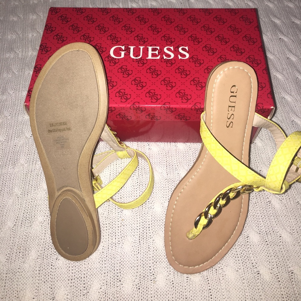 Must have yellow guess beautiful sanders - Picture 3 of 4