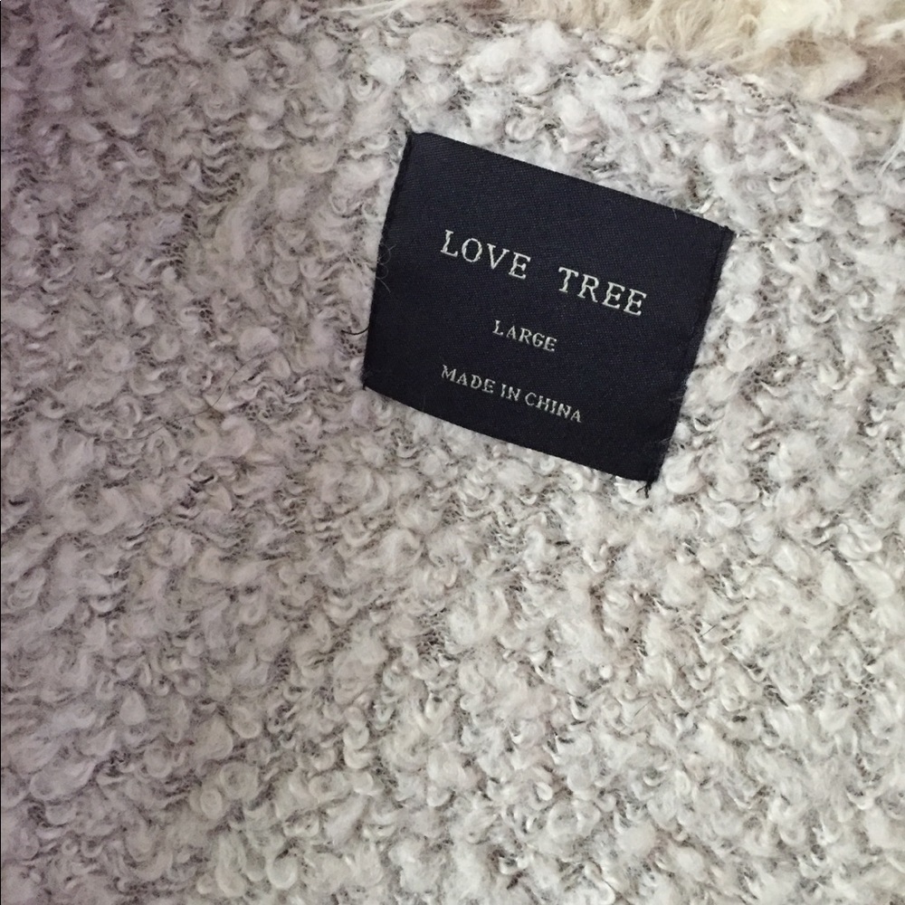 ❌SOLD❌Faux wool fur leather trim vest outwear - Picture 6 of 6