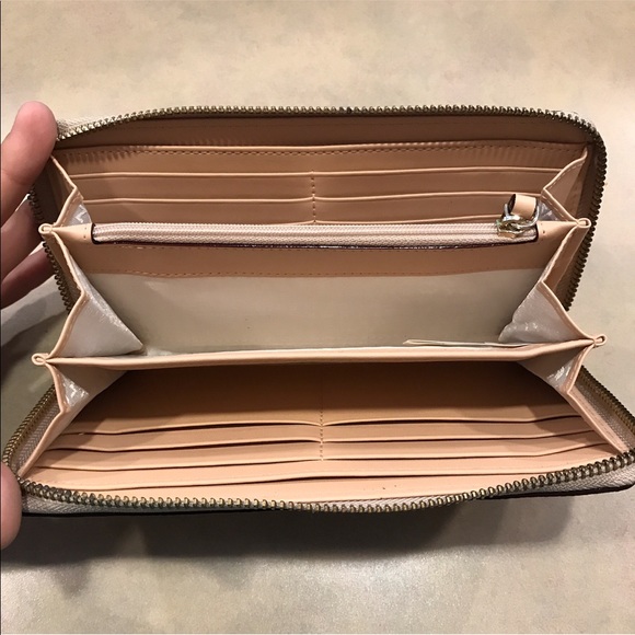 Kate Spade Cobble Hill Lacey Wallet NWOT - Picture 3 of 3