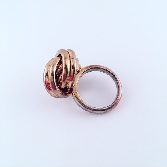 Vintage Gold Wrapped Ring - Picture 5 of 8