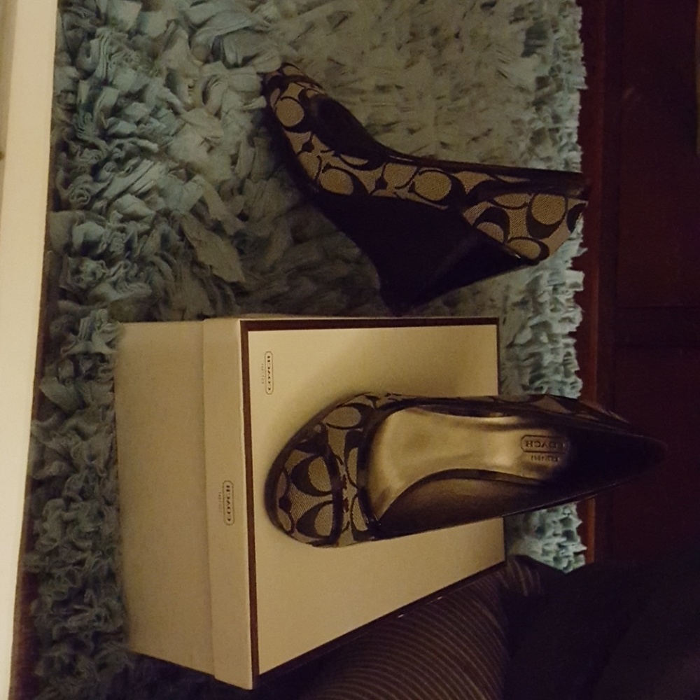 Coach signature wedges
