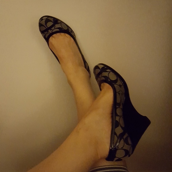 Coach signature wedges - Picture 2 of 2