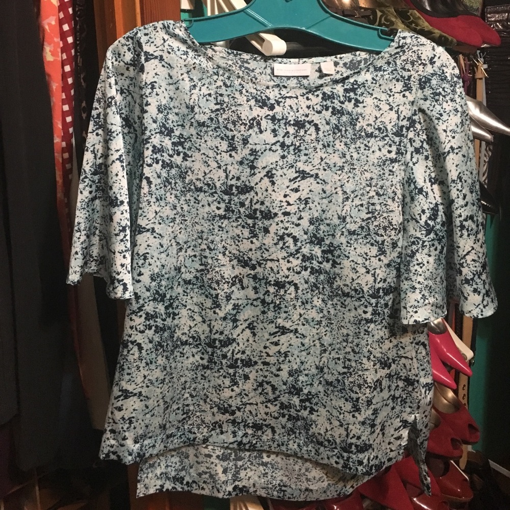 Beautiful high low bell sleeve top