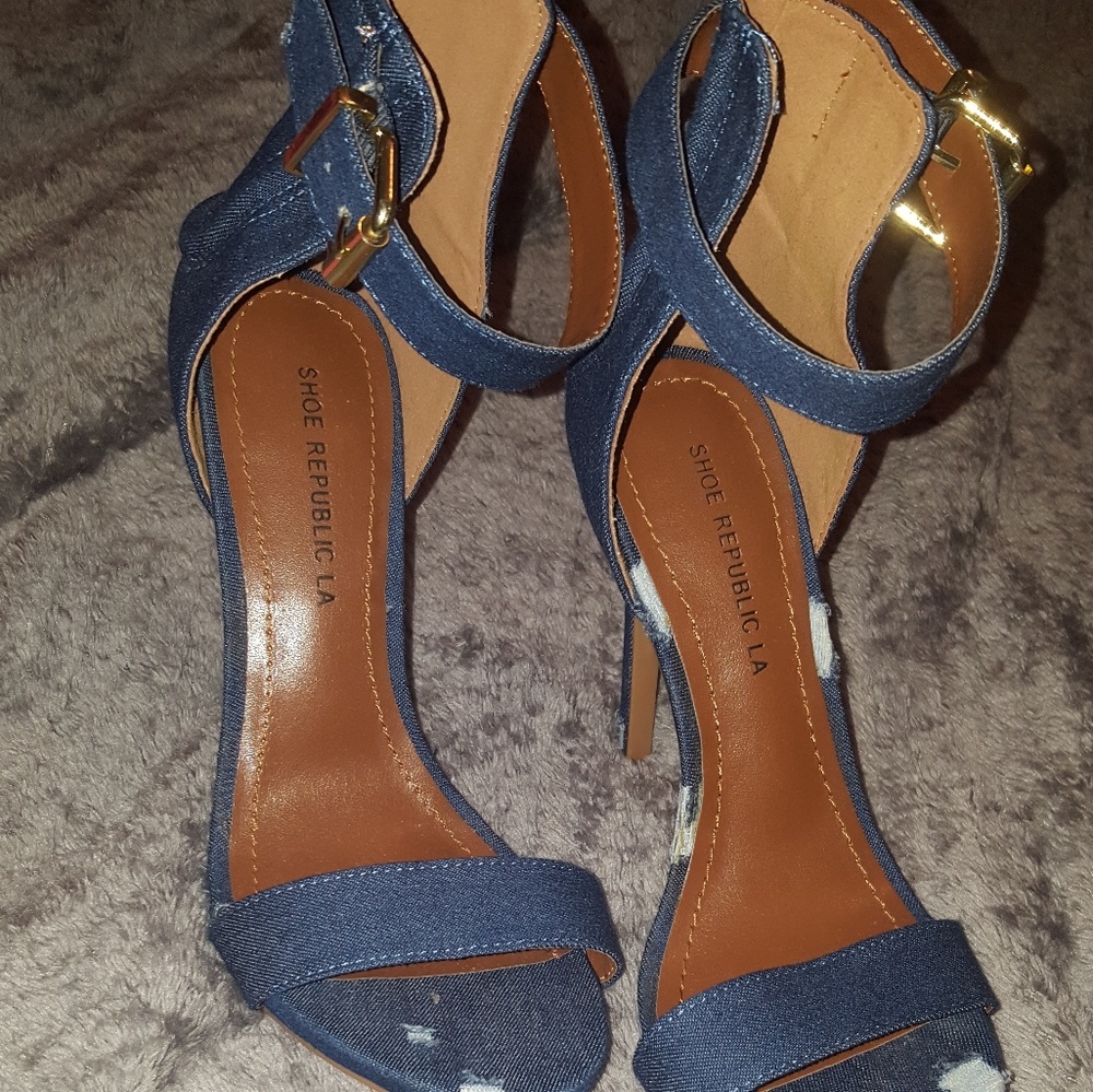 High heels - Picture 2 of 3