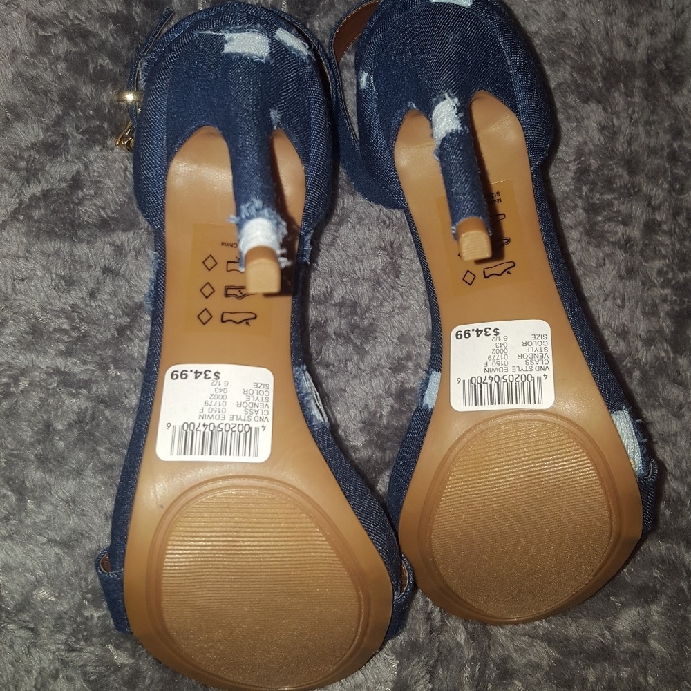 High heels - Picture 3 of 3