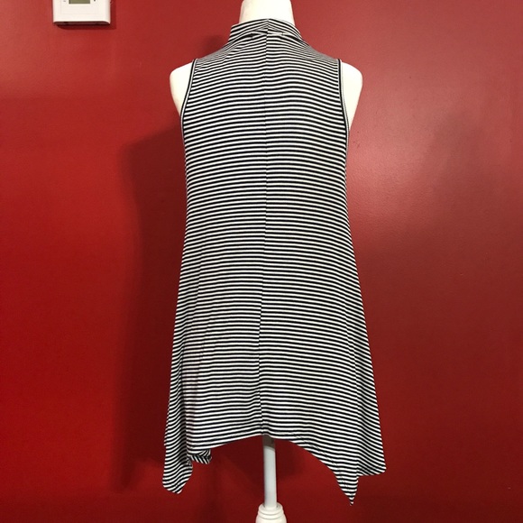 Tunic - Picture 2 of 5