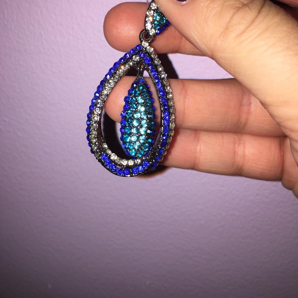 Blue toned loop earrings