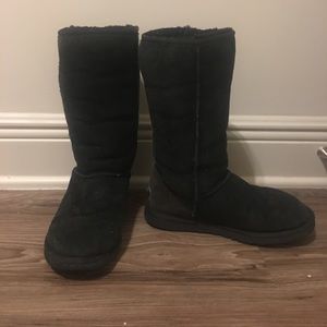Classic Tall Black Uggs