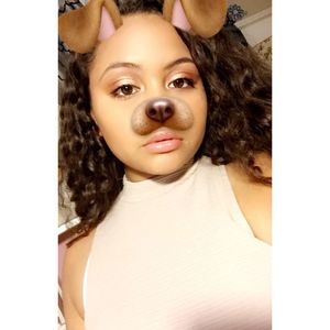 Meet your Posher, Ninoshka