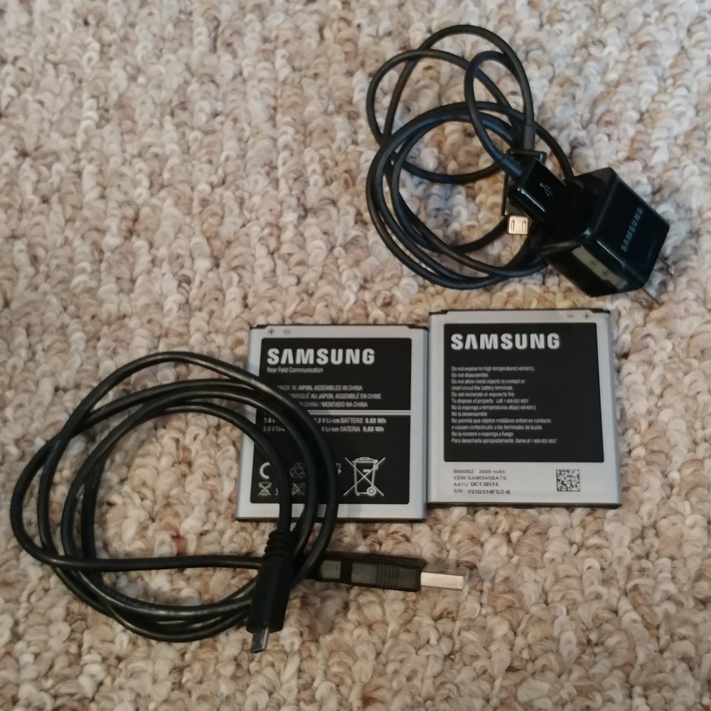 Samsung battery & charger bundle