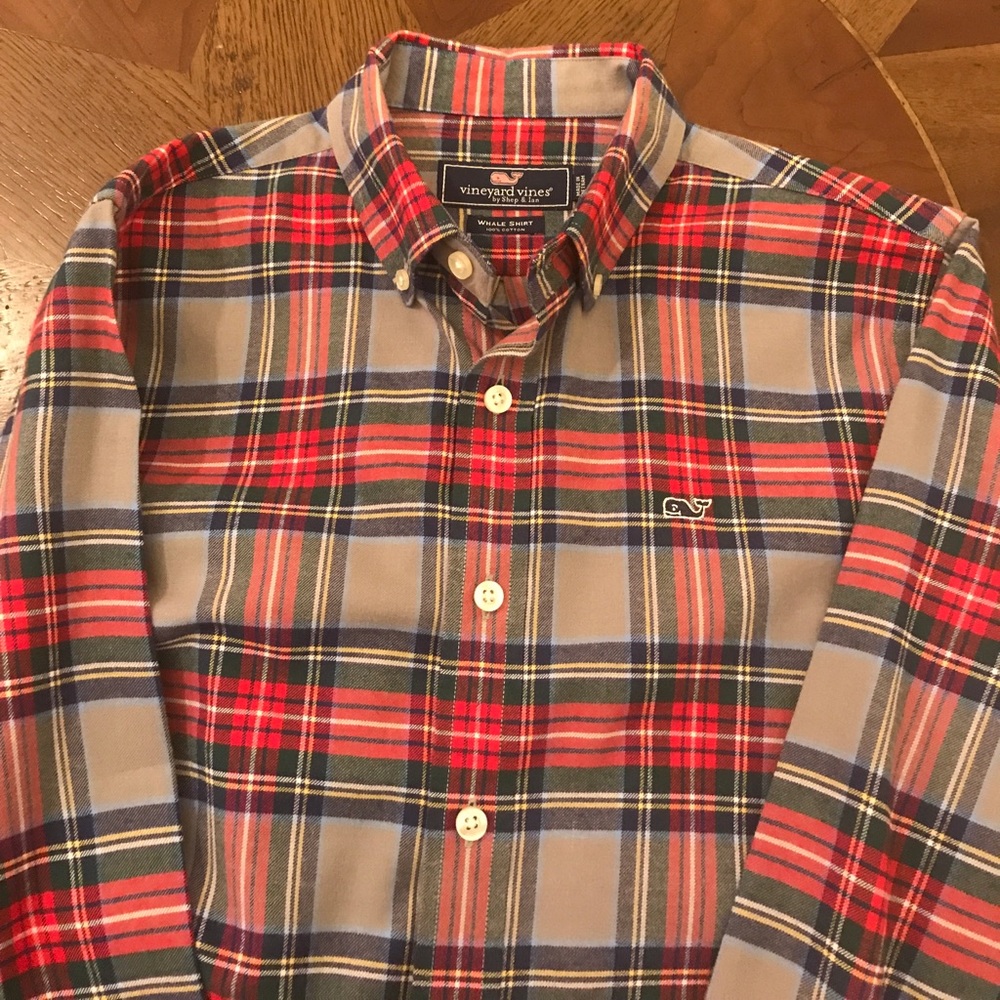 Boys size M(12-14) Vineyard Vines Whale Shirt