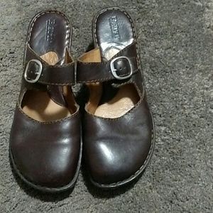 Born Clogs