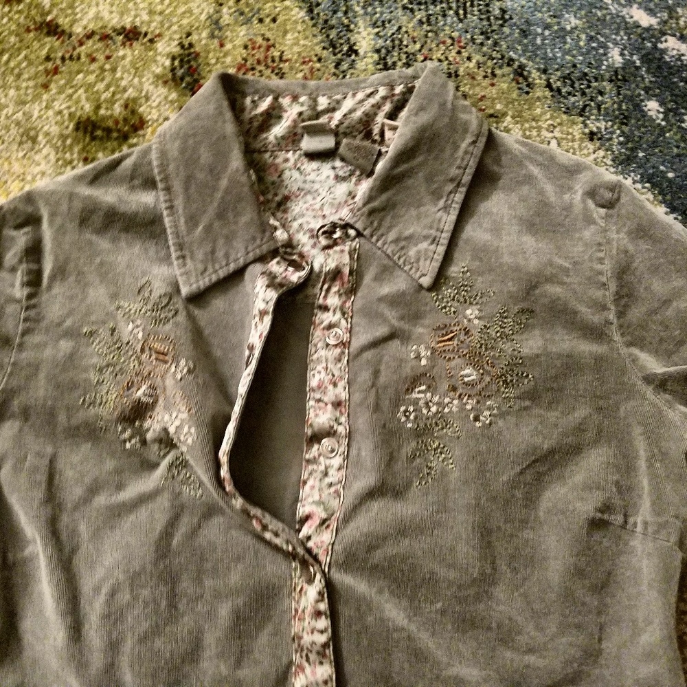 Fancy Detail Green Shirt