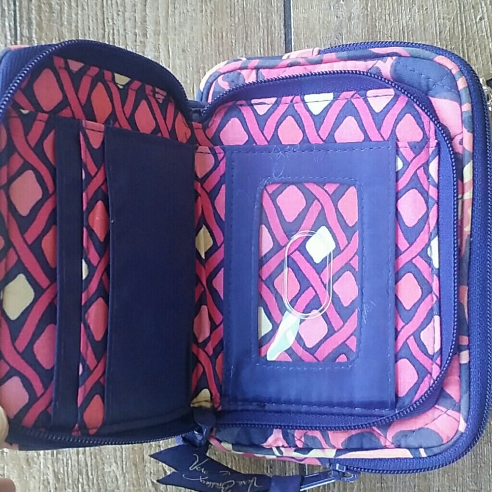 VERA BRADLEY WRISTLET - Picture 3 of 4
