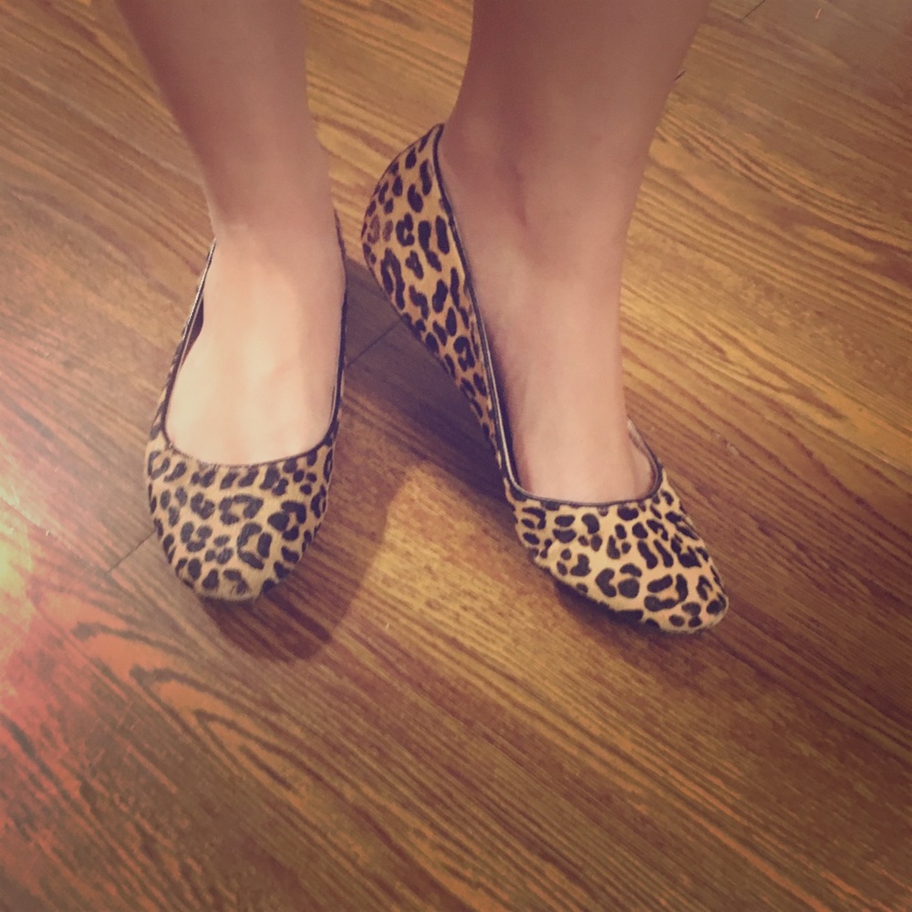Banana Republic Leopard Flats