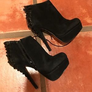 Nine West Black Sued ankle bootie