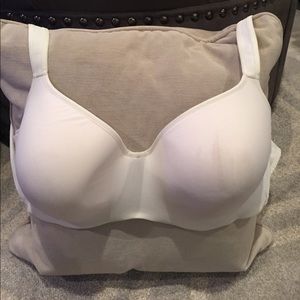 Cacique white 42DDD bra