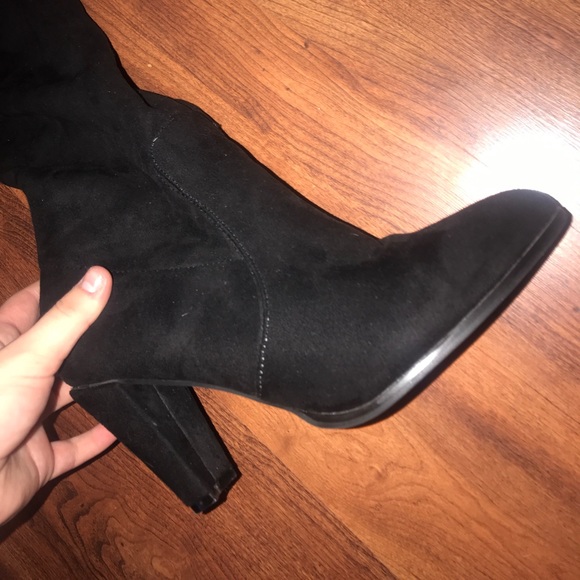 Black thigh boots - Picture 2 of 4