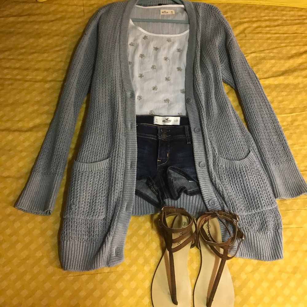 Oversized gray cardigan sweater