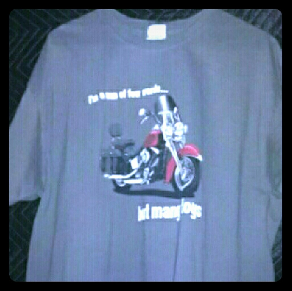 ⭐2 for $5⭐T-Shirt (Man of Few Words But Many Toys)