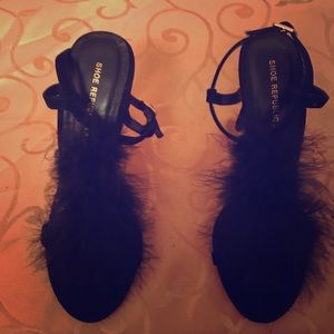 Feathered open toe heel