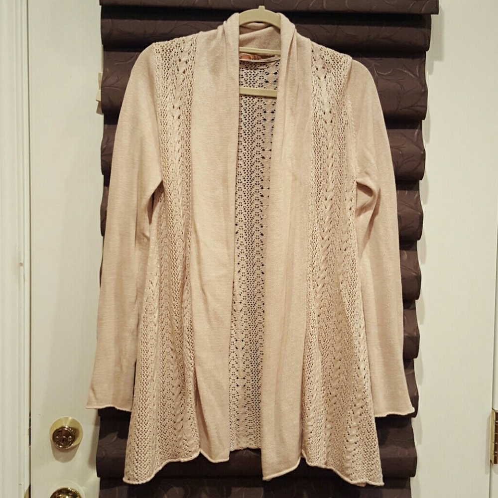 Creamy cardigan!