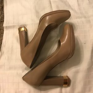 Gorgeous nude Block Heels