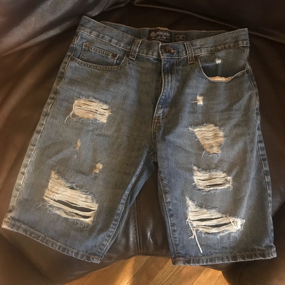 Men’s denim shorts 32
