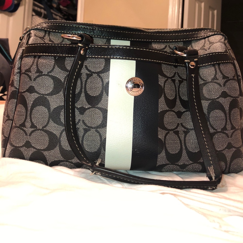 Coach purse - Picture 2 of 4