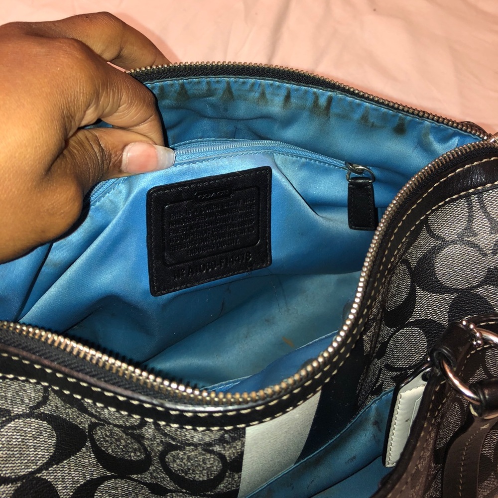 Coach purse - Picture 4 of 4