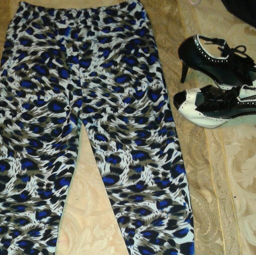 Women's WARM Leggings w/Cute Saddle - like Heels