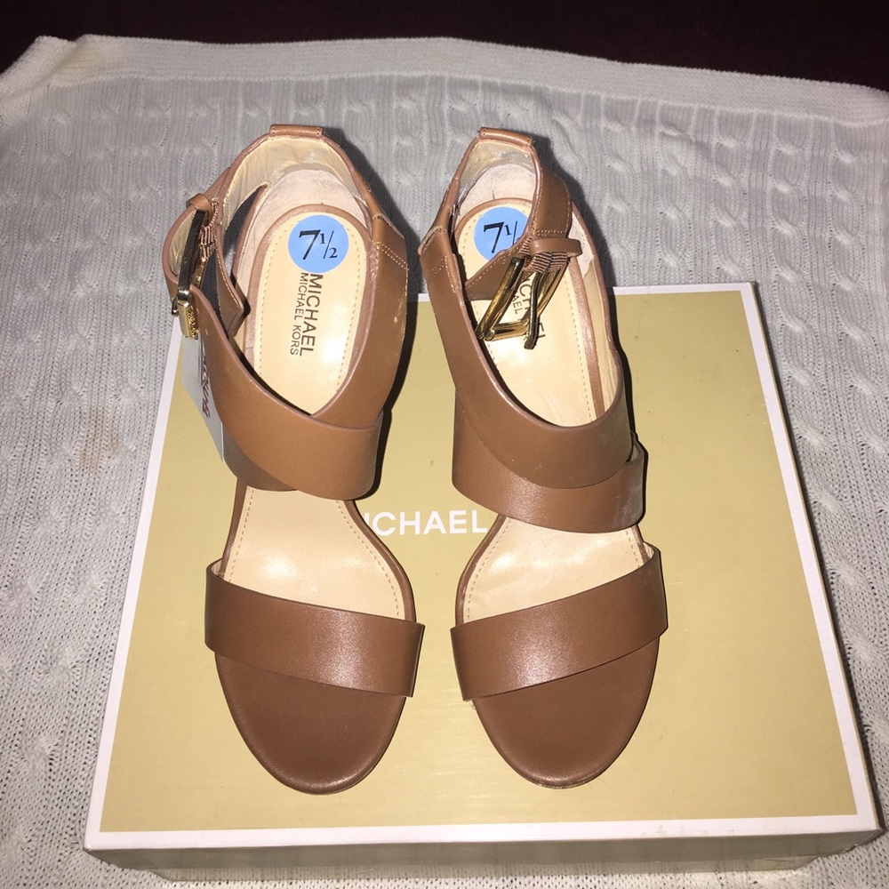 Michael KORS DK KHAKI  pumps