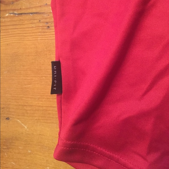 NWOT Nike Dri-Fit T-Shirt - Picture 2 of 2