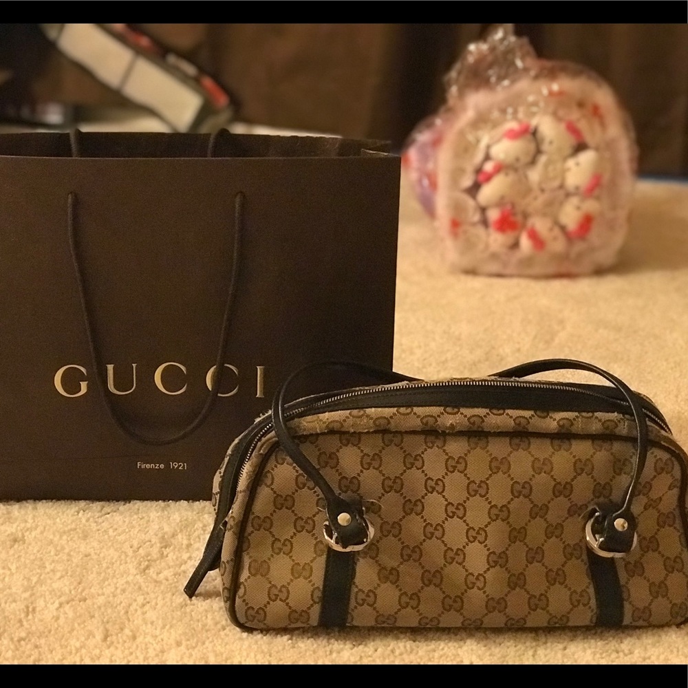 *Sold on Offer Up* Gucci purse