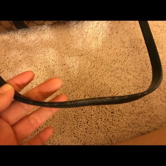 *Sold on Offer Up* Gucci purse - Picture 3 of 5