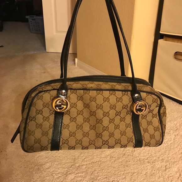 *Sold on Offer Up* Gucci purse - Picture 2 of 5