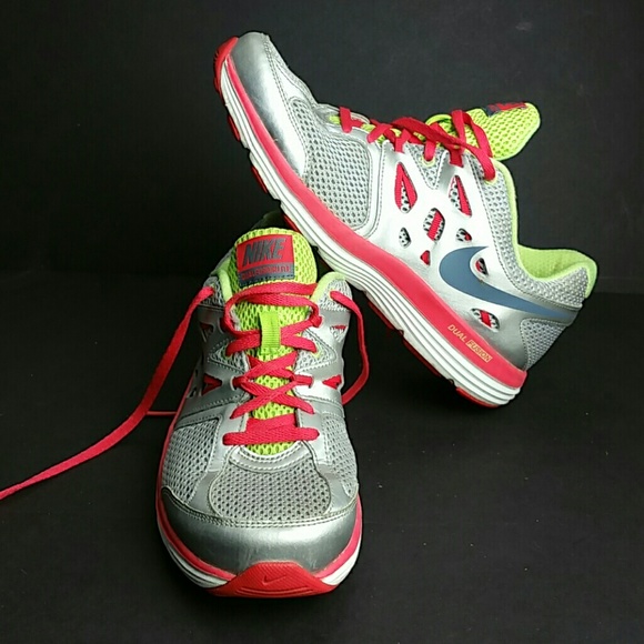 NIKE Shoes - NIKE DUAL FUSION LITE WOMEN SHOES