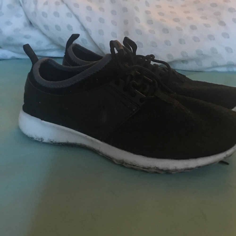 Women’s NikeJuvenates training shoes