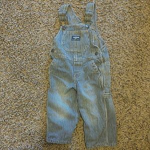 Toddlers overalls.