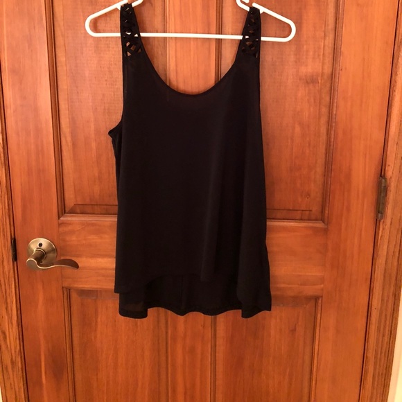 Tank Too - Picture 1 of 1